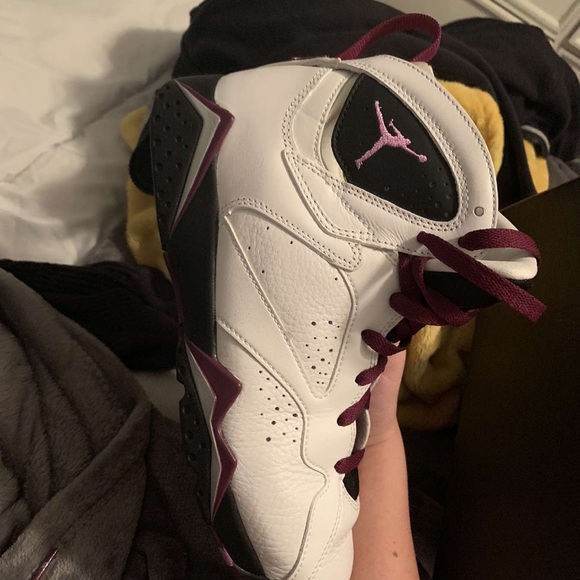 Fuchsia glow berry Jordan 7’s - Picture 5 of 8